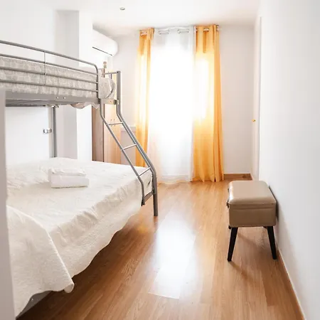 Global Living Apartment *